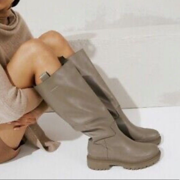 H&M Knee High Boots- size 8 - Picture 12 of 13